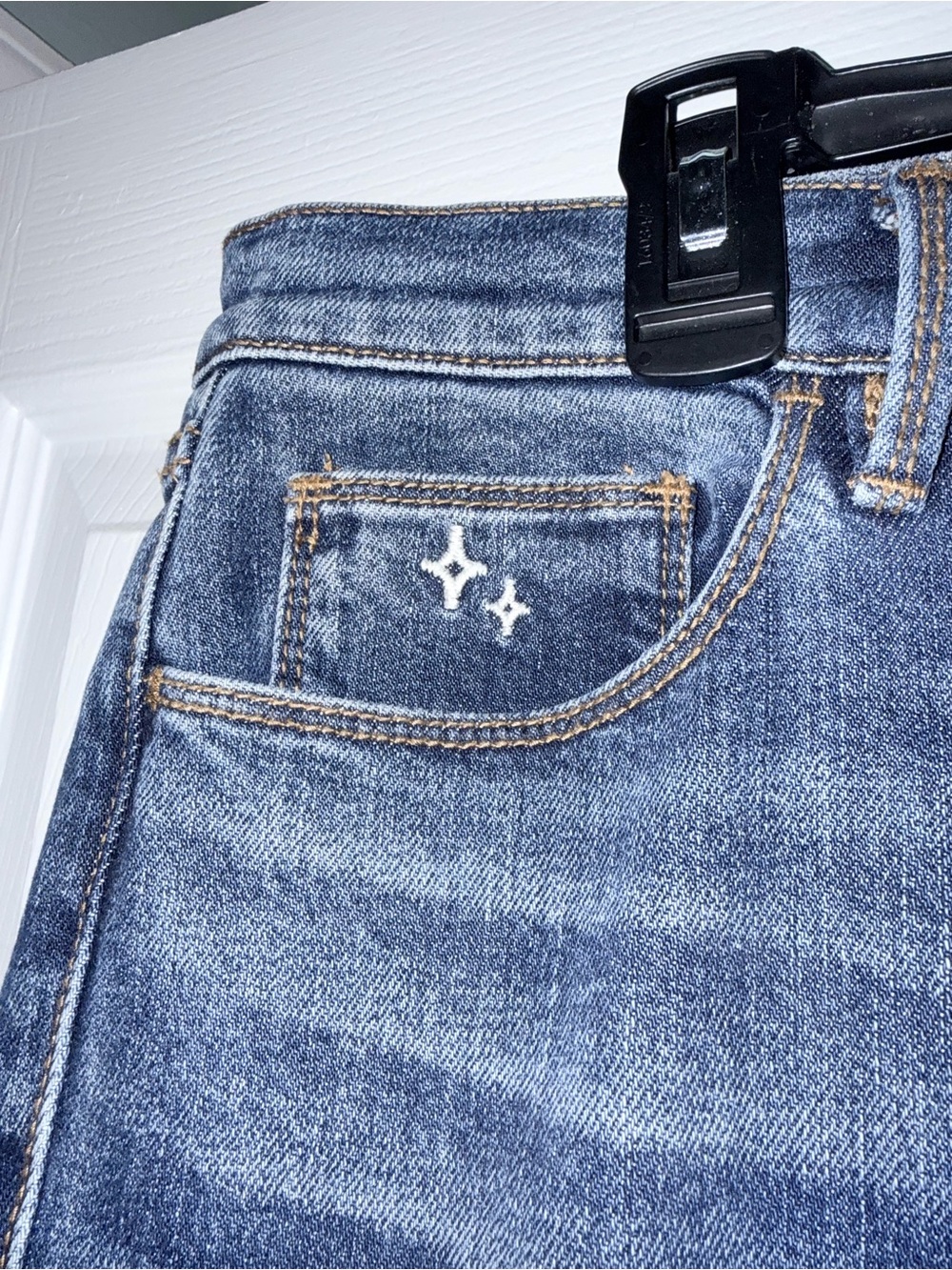 Johnny Was Riaya Blue Floral Embroidered Flare Jeans - Picture 6 of 10